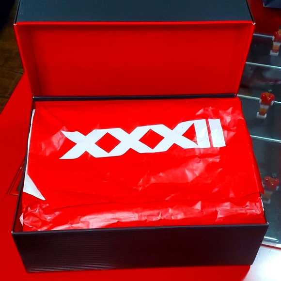 Air Jordan XXXll - Picture 10 of 10